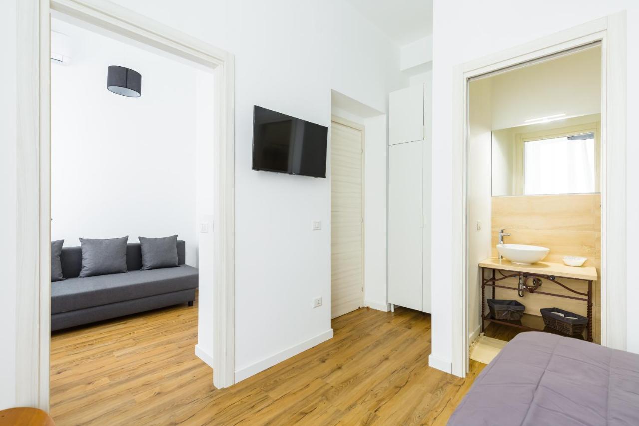 Barrio 133 - Double Bedroom In Center By Napoliapartments 외부 사진