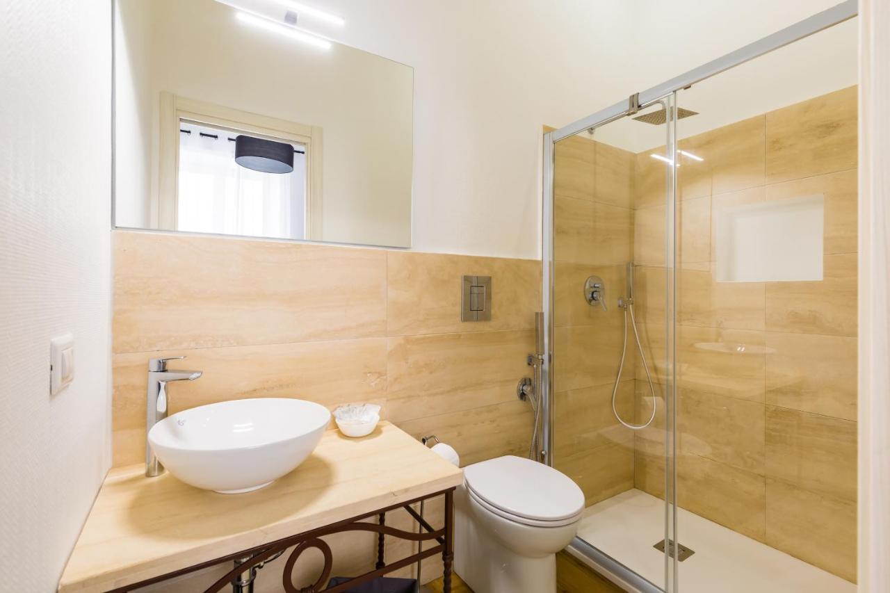 Barrio 133 - Double Bedroom In Center By Napoliapartments 외부 사진