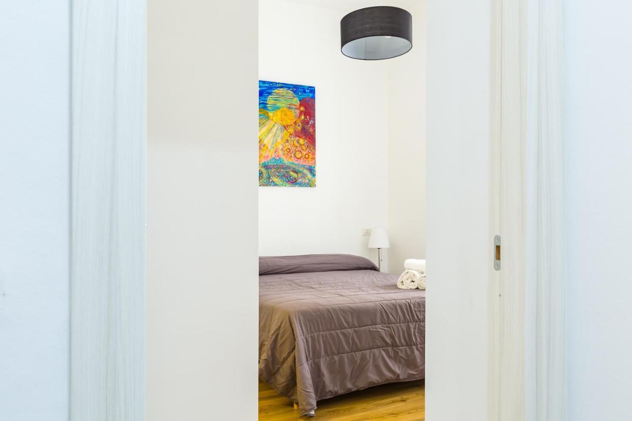 Barrio 133 - Double Bedroom In Center By Napoliapartments 외부 사진