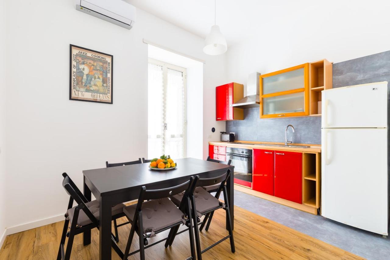 Barrio 133 - Double Bedroom In Center By Napoliapartments 외부 사진